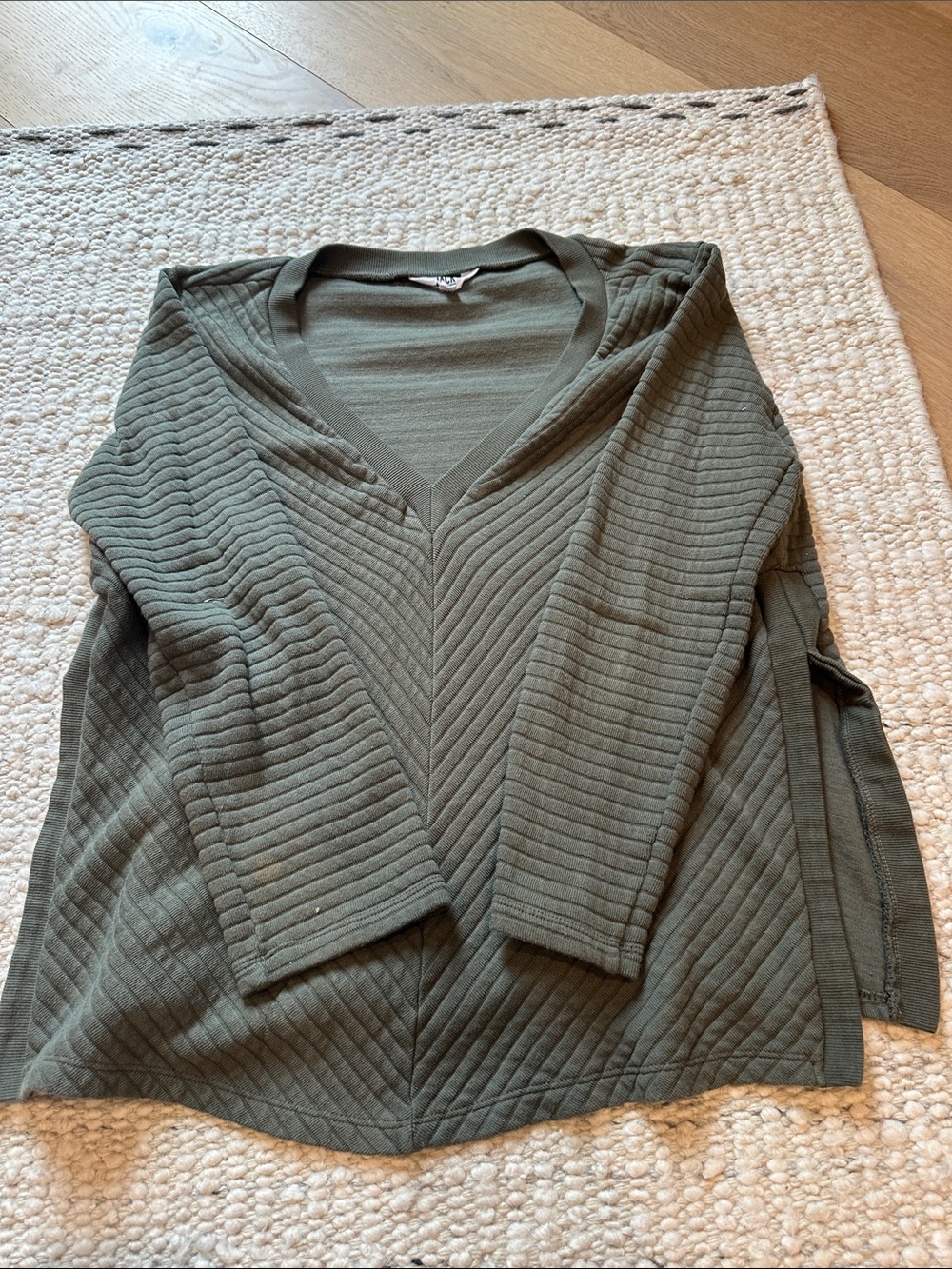 Jack by BB Dakota Olive Green V-Neck Quilted Pullover